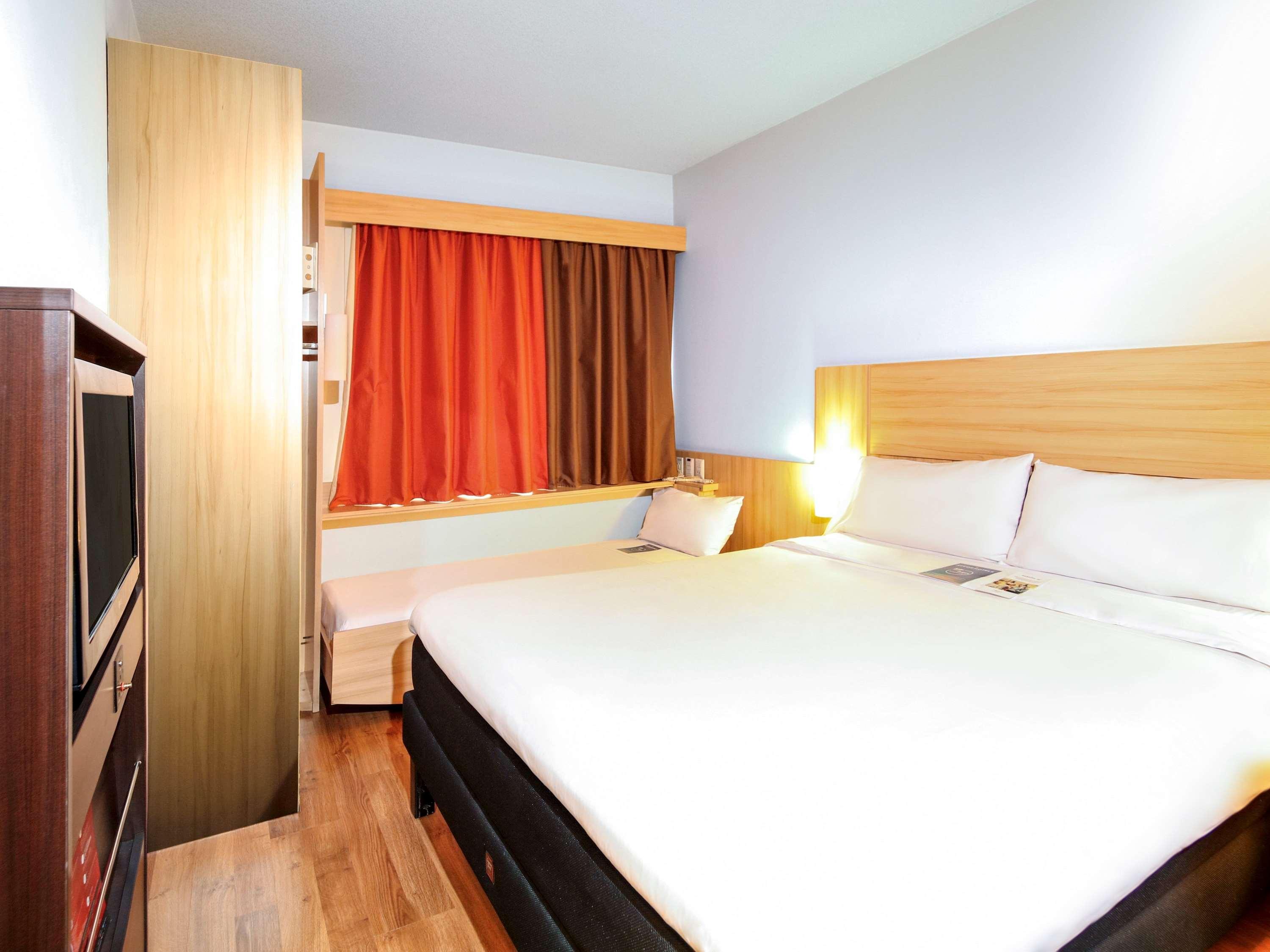Ibis Santiago Providencia Hotel ภายนอก รูปภาพ